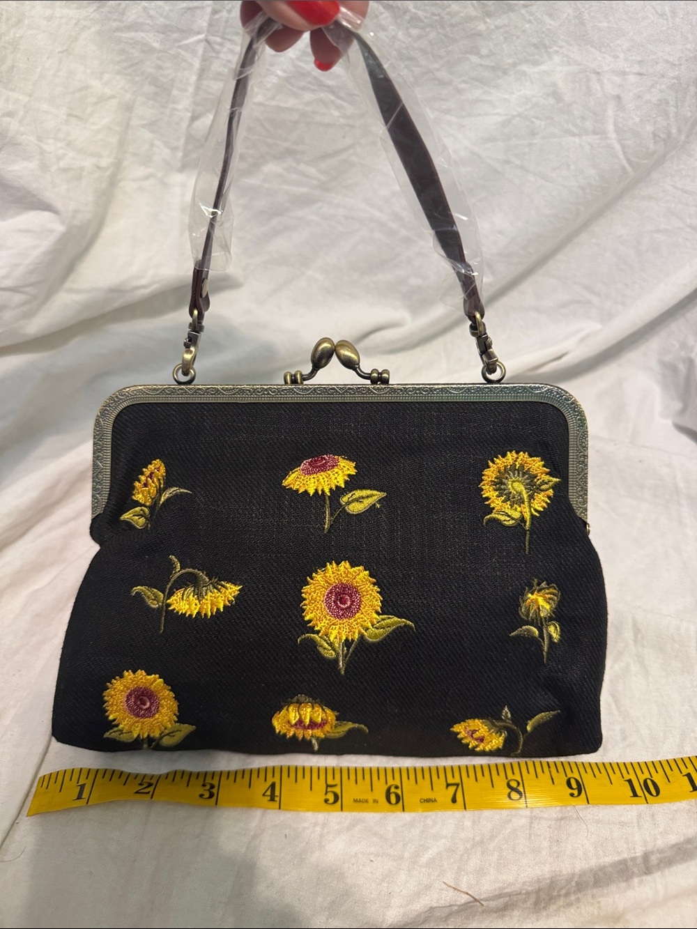 Black Sunflower Embroidered Frame Handbag